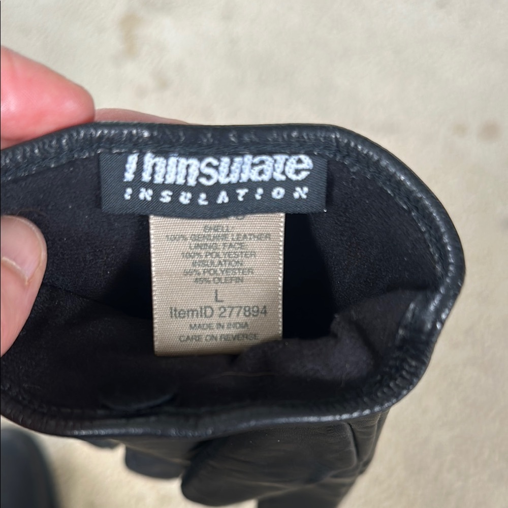 Black Insulated Gloves